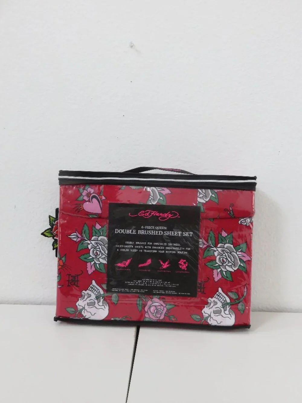 Ed Hardy 6-Piece Queen Floral Red Sheet Set